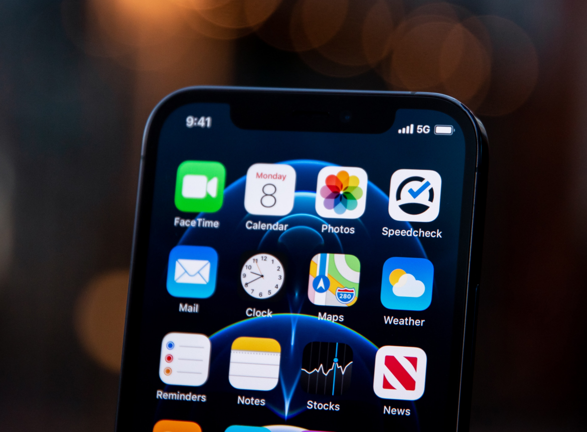 吉州苹果手机维修分享为什么 iPhone 12 在冬季会自动关机 